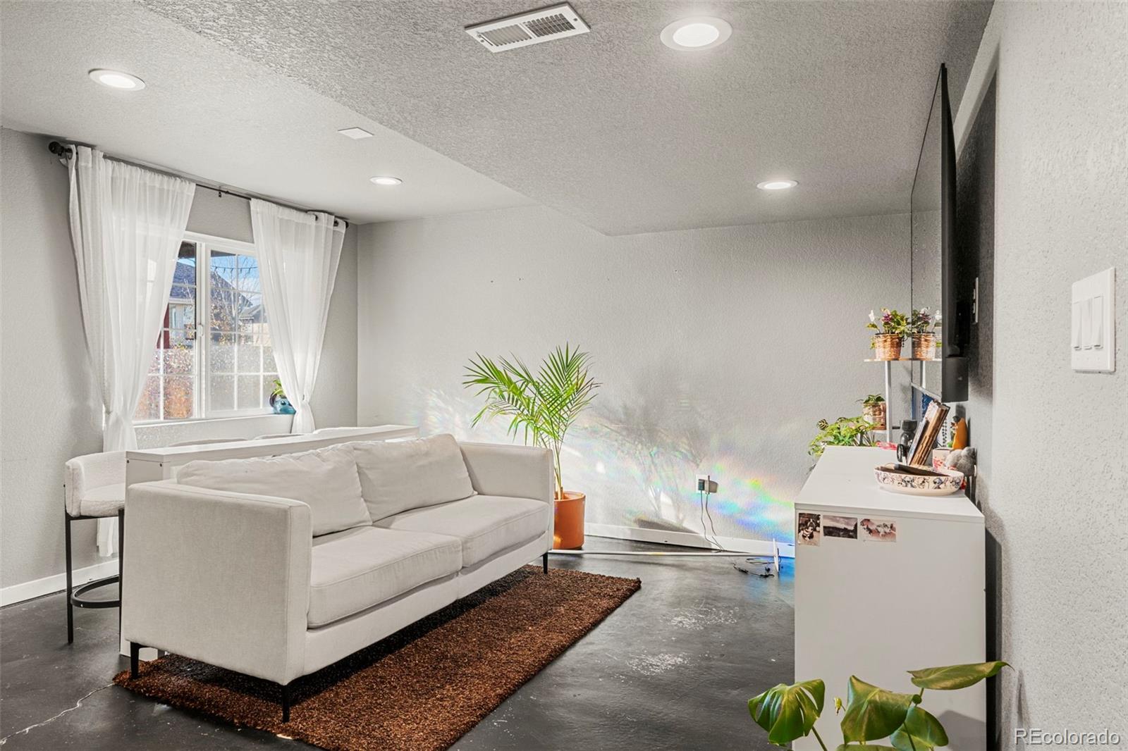 MLS Image #28 for 3725 s nepal street,aurora, Colorado