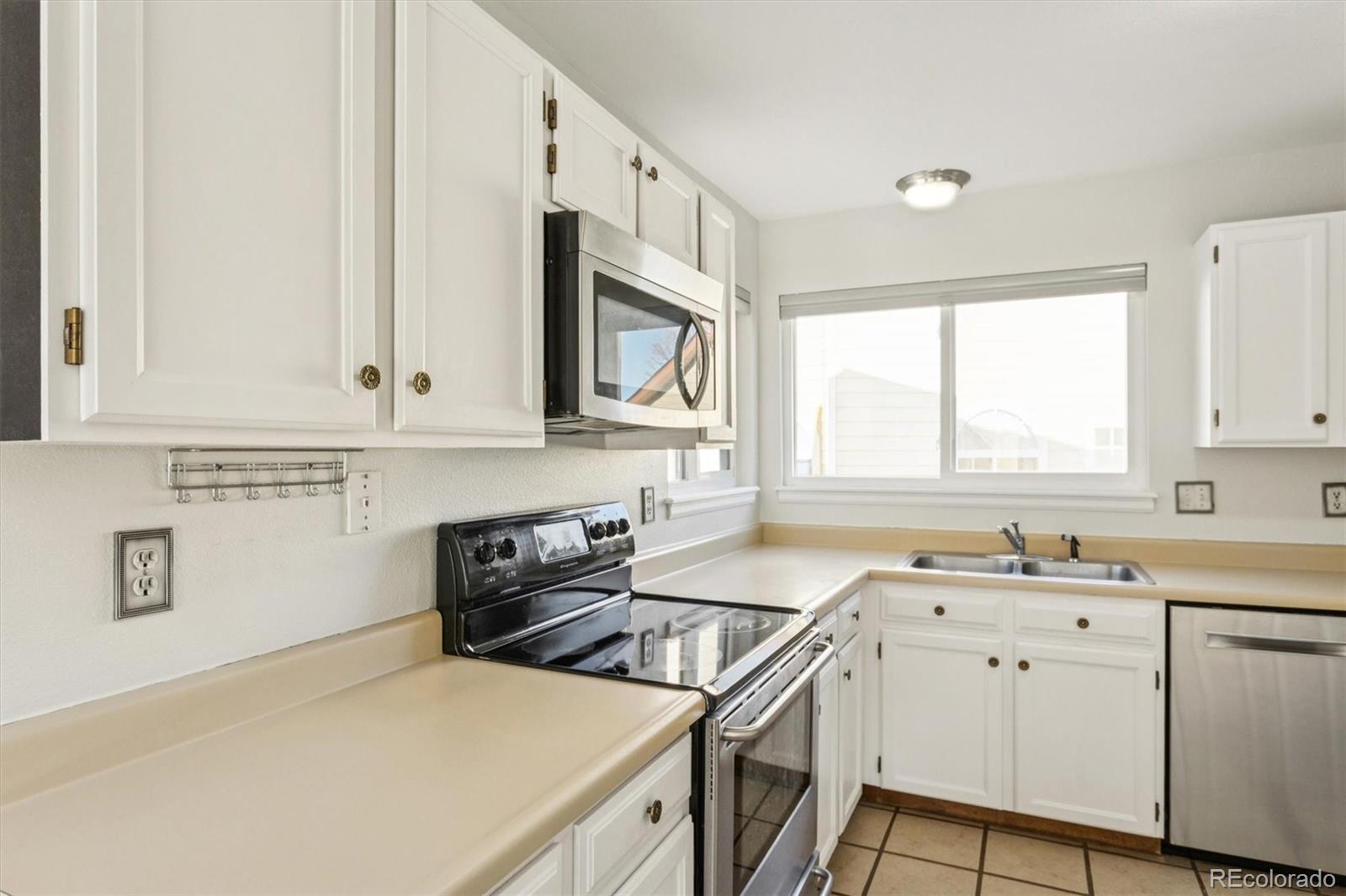 MLS Image #10 for 10279 w fair avenue b,littleton, Colorado