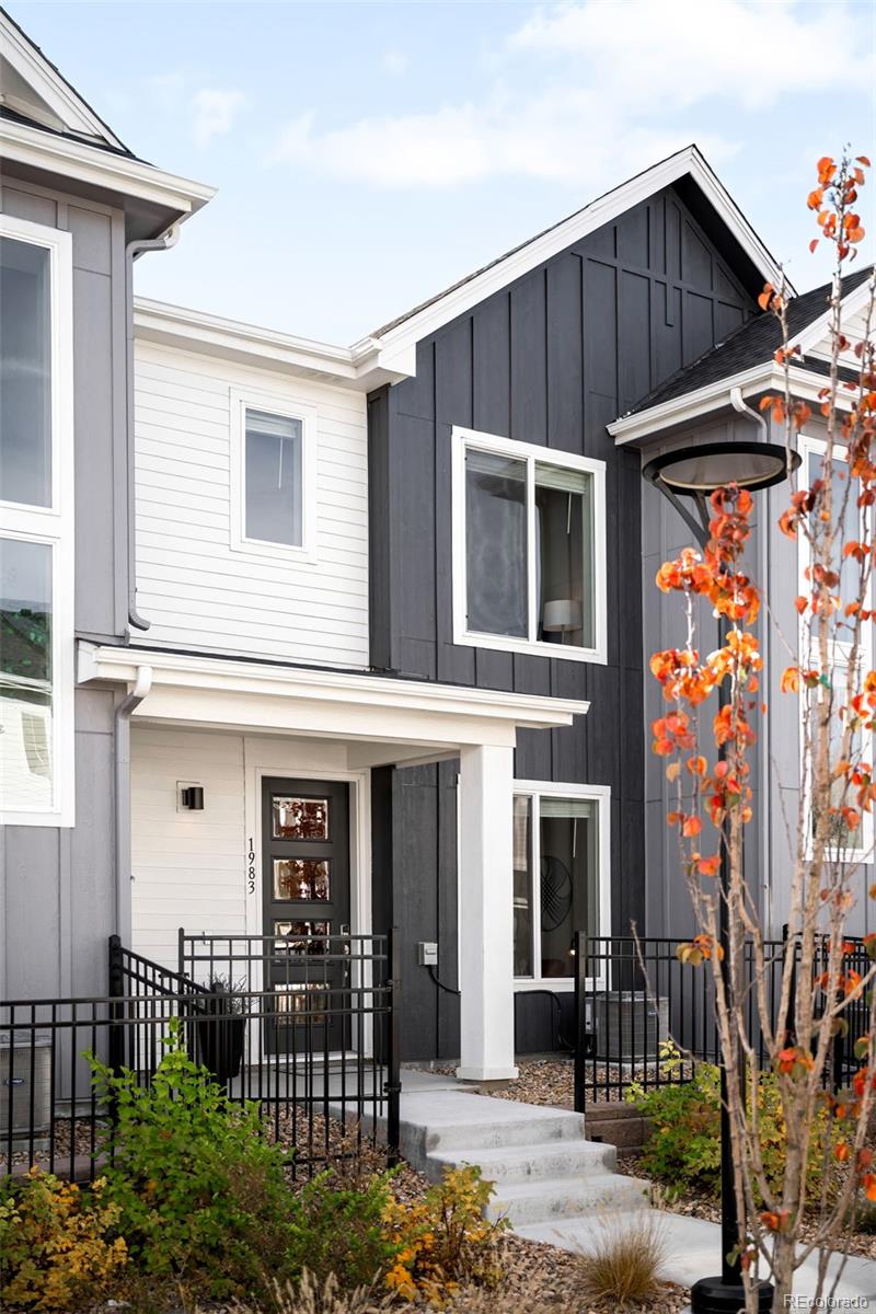 MLS Image #1 for 1983 s poplar court,denver, Colorado