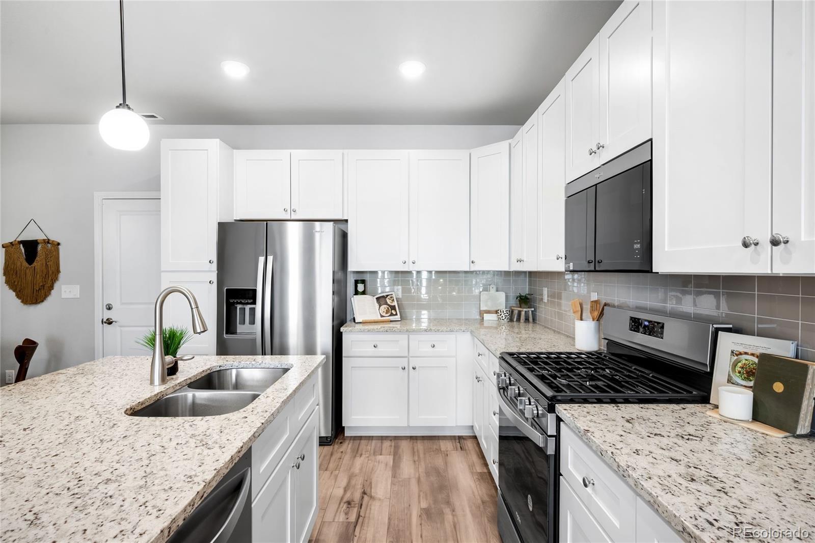 MLS Image #8 for 1983 s poplar court,denver, Colorado