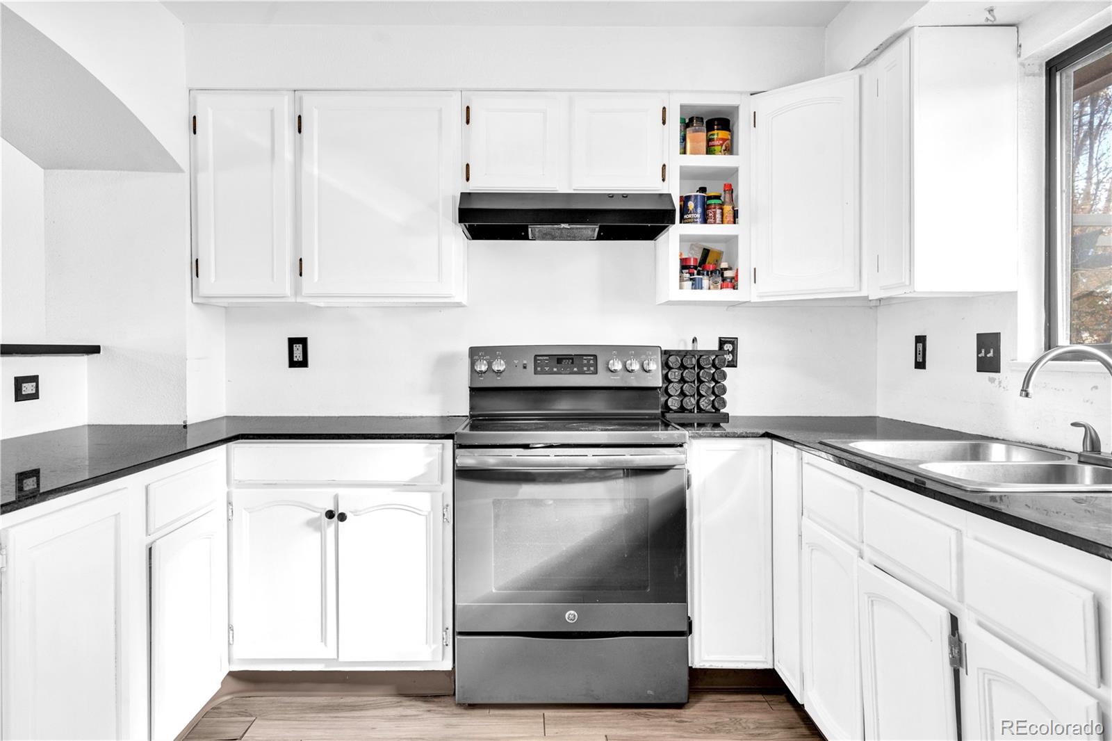 MLS Image #3 for 631  buchanan lane,longmont, Colorado