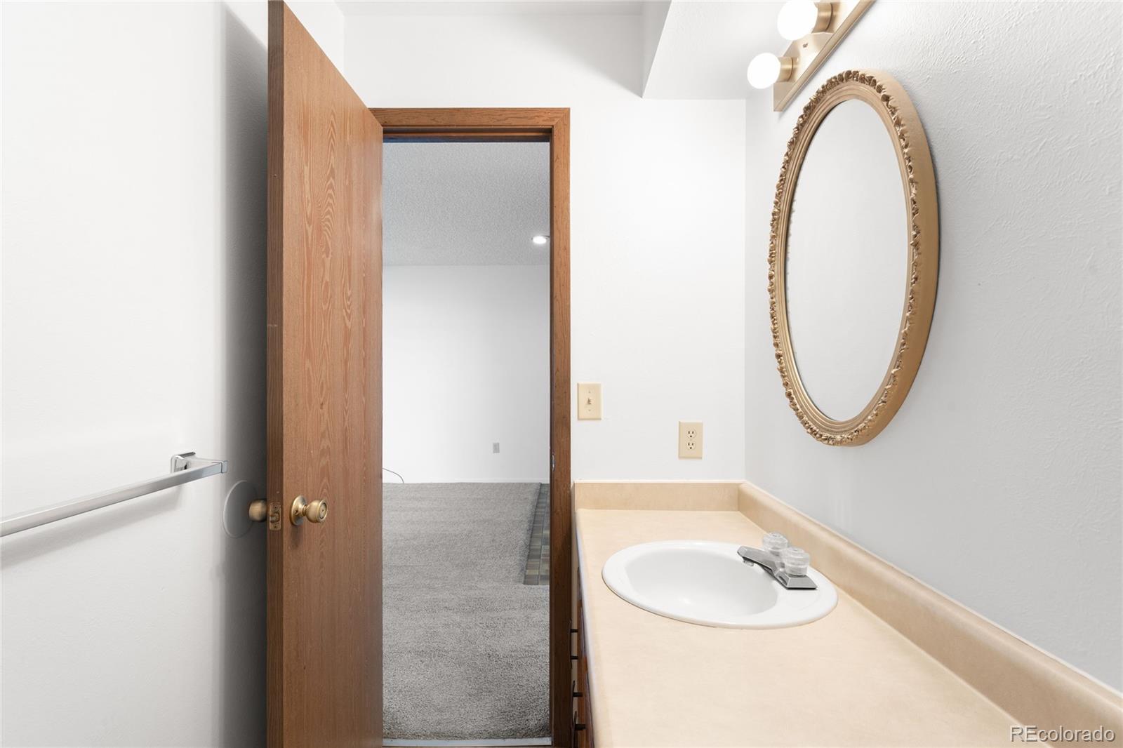 MLS Image #10 for 12615 w bayaud avenue,lakewood, Colorado