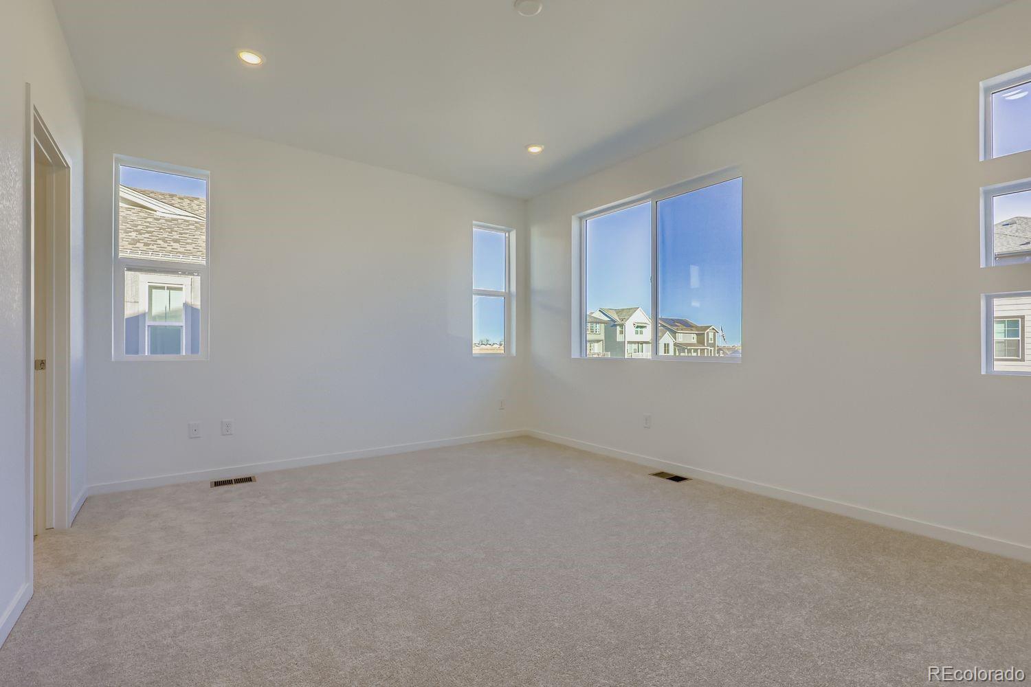 MLS Image #7 for 6778 e 149th avenue 1,thornton, Colorado
