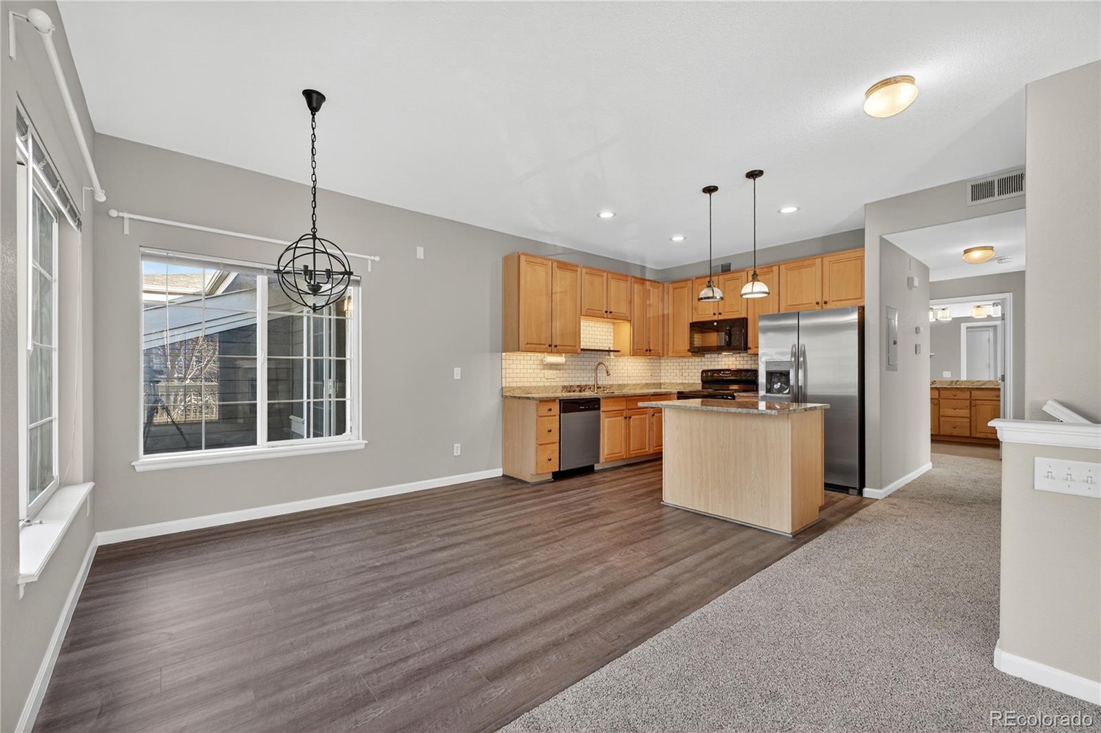 MLS Image #3 for 8105 e 11th avenue 2b,denver, Colorado