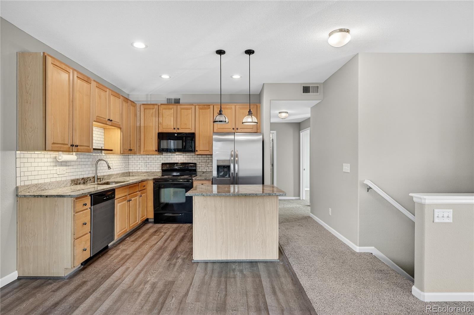 MLS Image #6 for 8105 e 11th avenue 2b,denver, Colorado