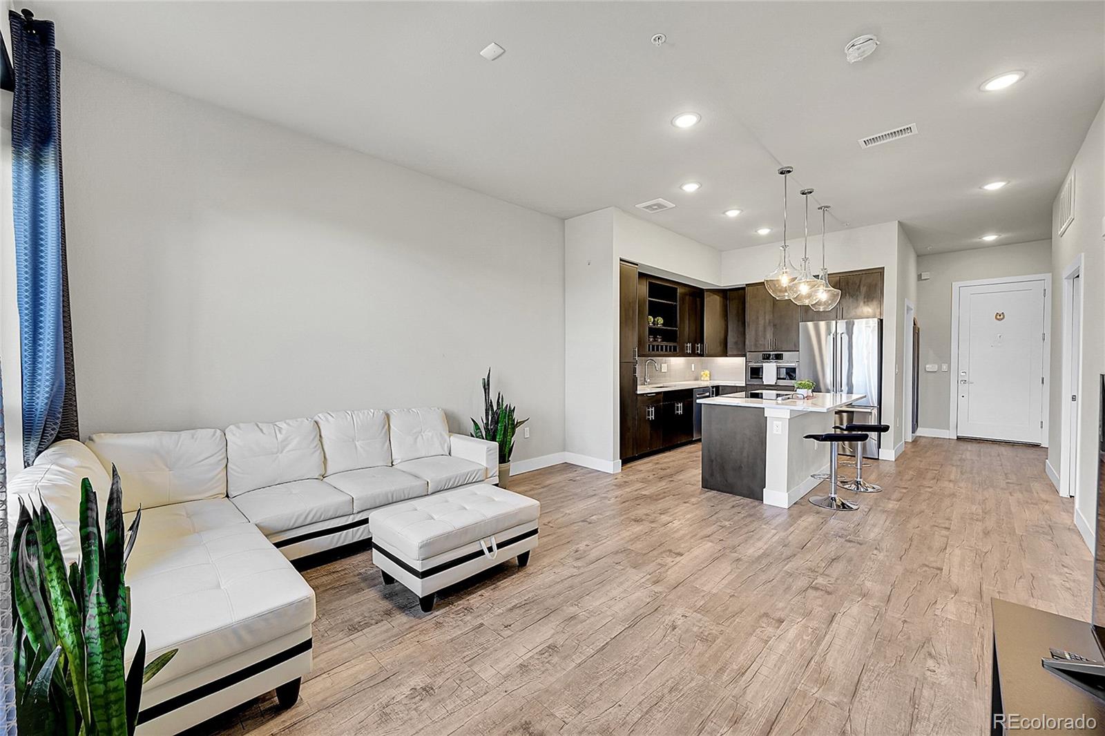 MLS Image #11 for 6619 e lowry boulevard 112,denver, Colorado