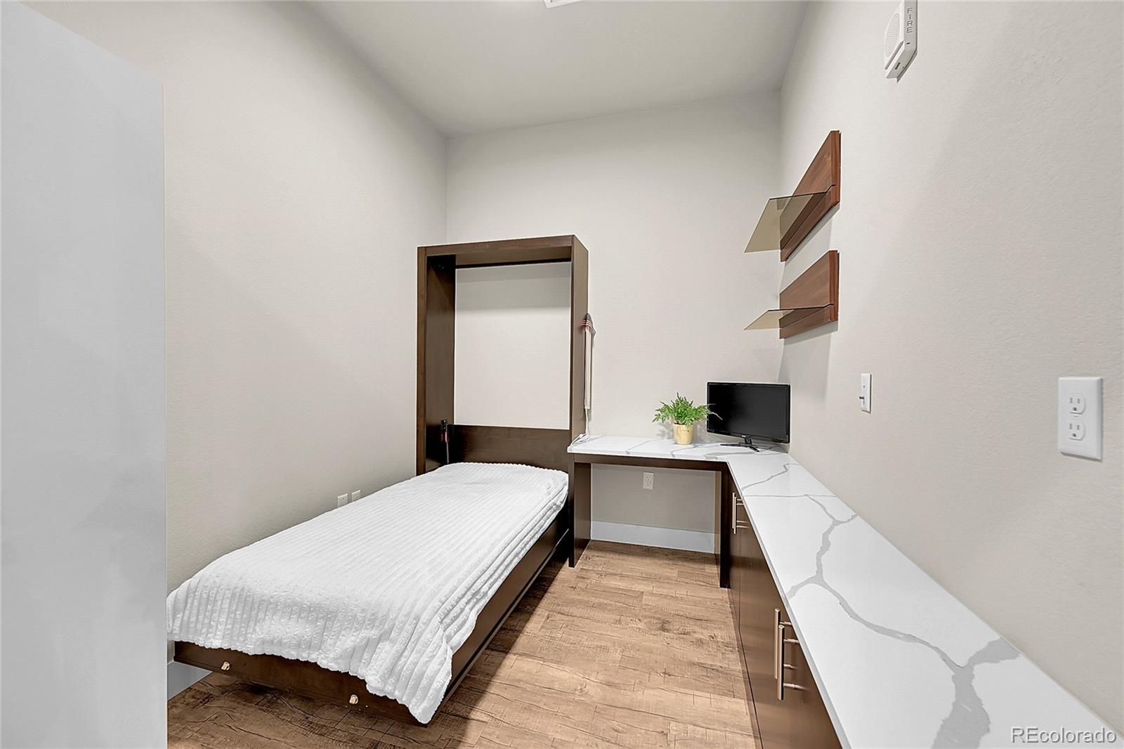 MLS Image #16 for 6619 e lowry boulevard 112,denver, Colorado