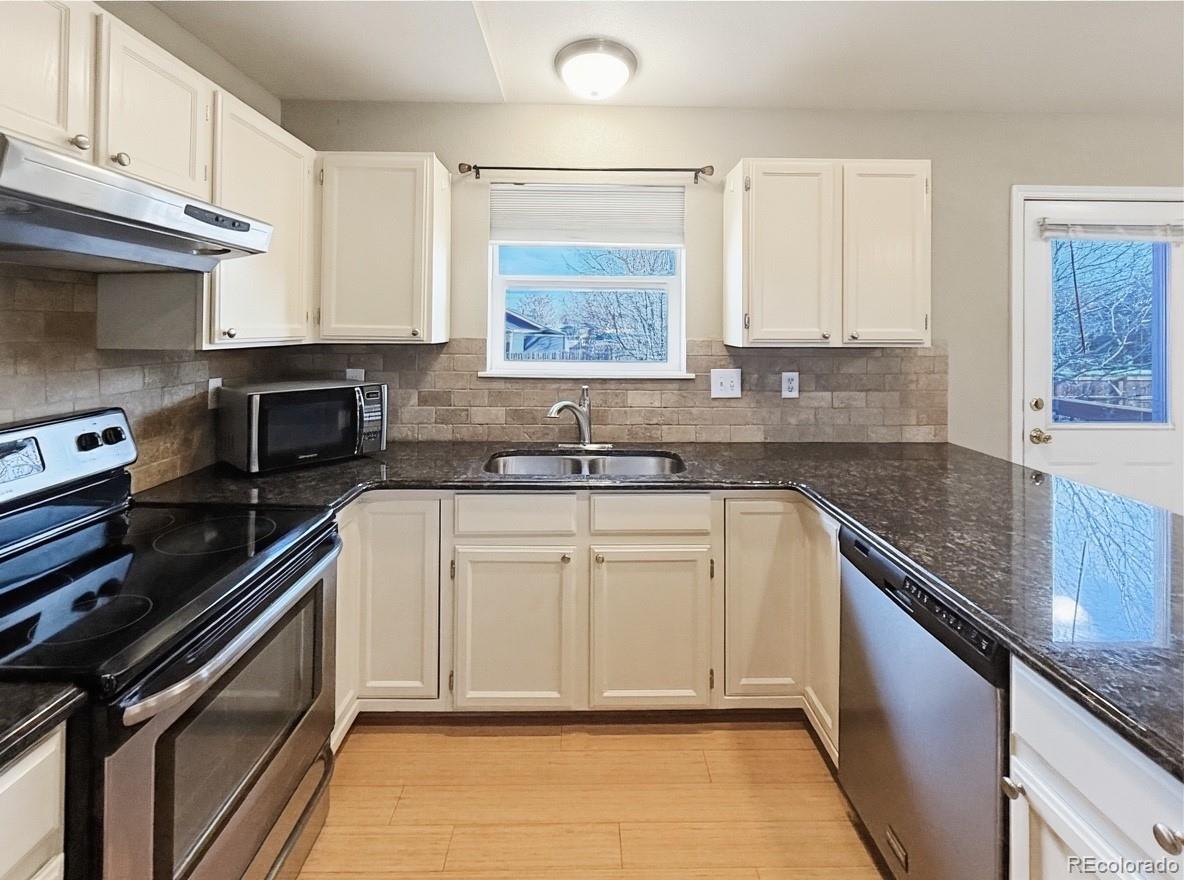 MLS Image #3 for 406  sundance circle,dacono, Colorado