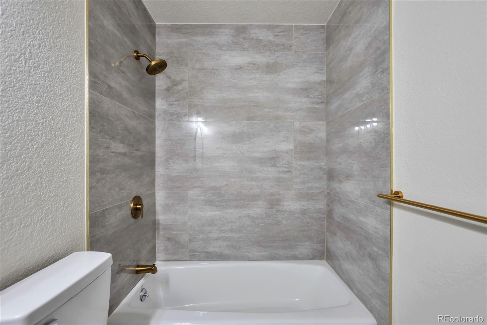 MLS Image #7 for 15179 e columbia drive,aurora, Colorado