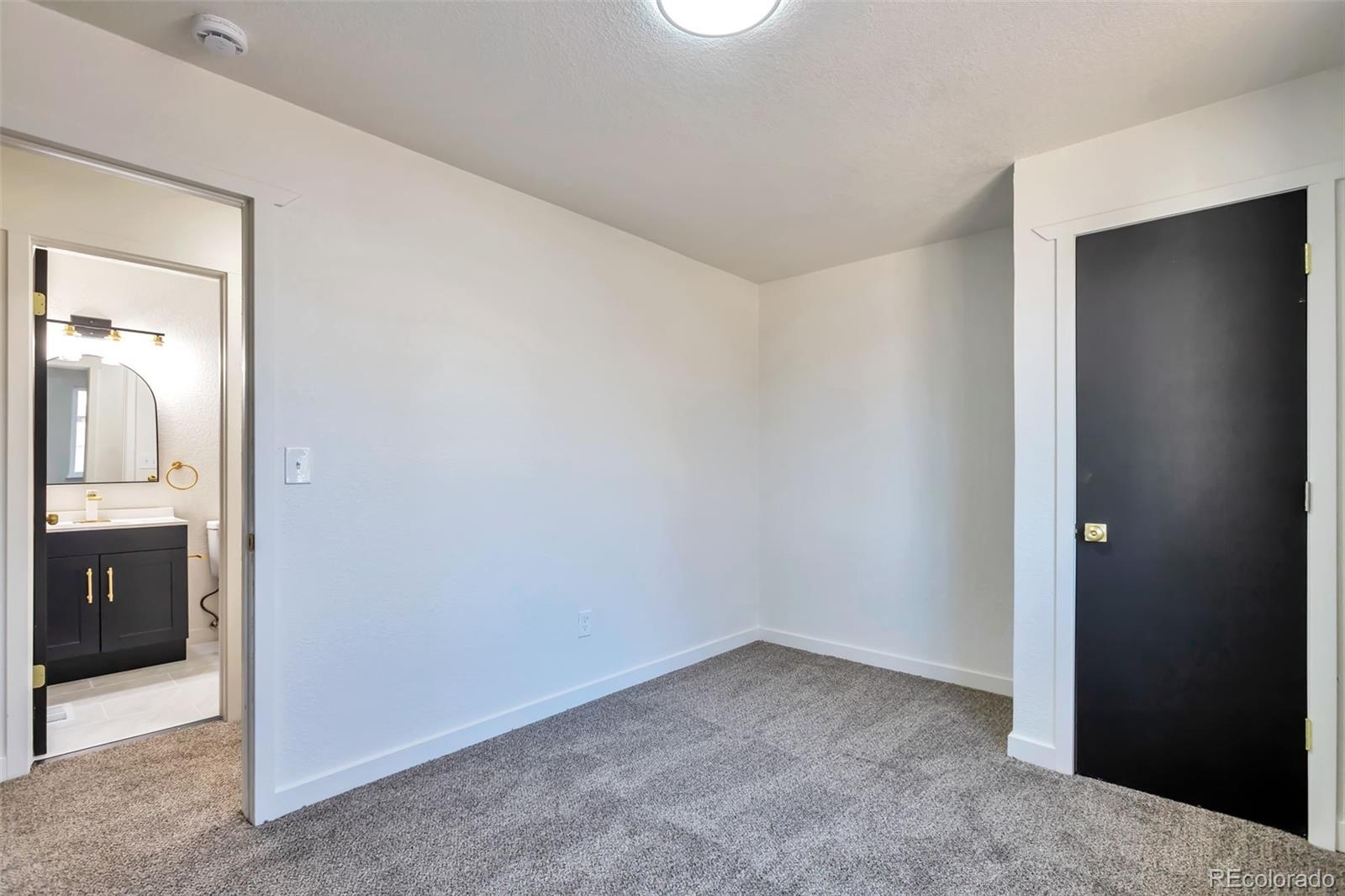 MLS Image #9 for 15179 e columbia drive,aurora, Colorado