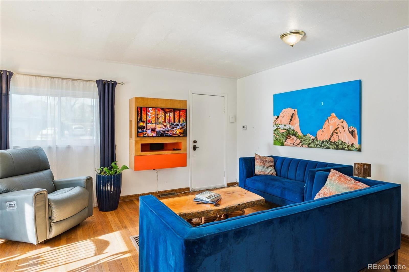 MLS Image #3 for 948  perry street,denver, Colorado