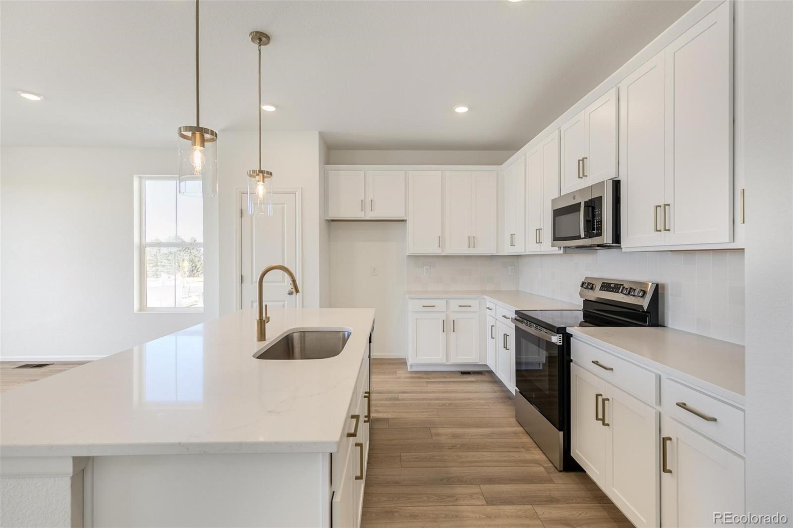 MLS Image #10 for 1661 s gold bug way,aurora, Colorado