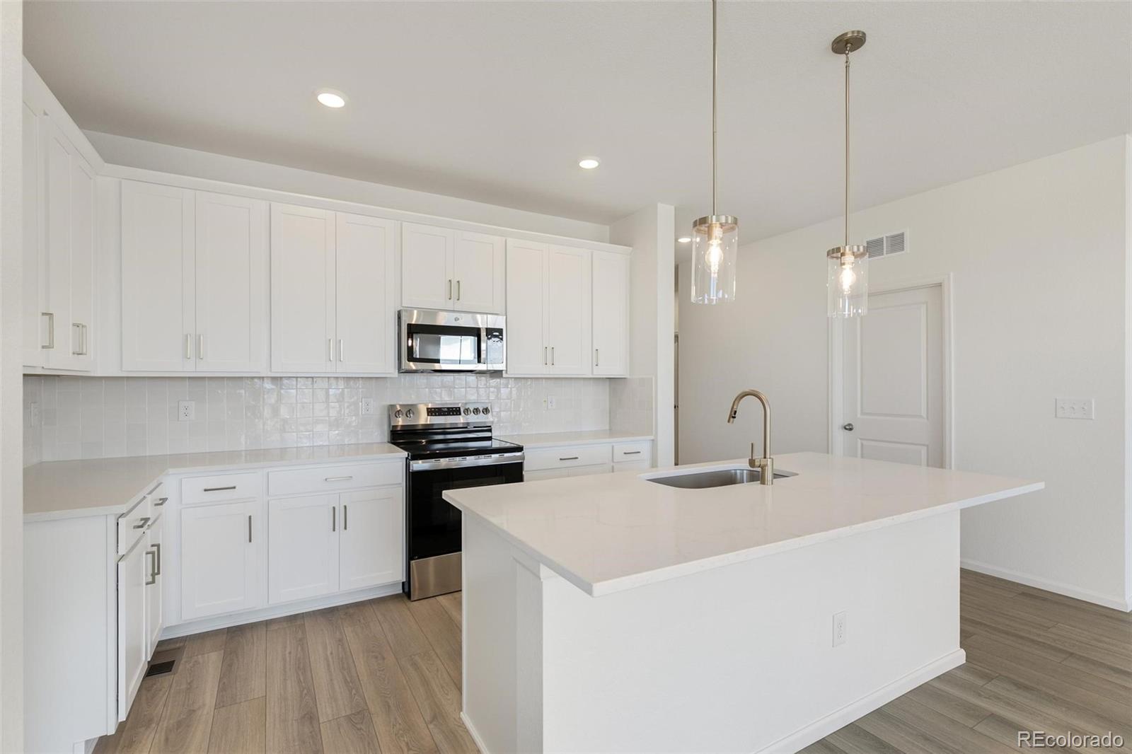 MLS Image #14 for 1661 s gold bug way,aurora, Colorado