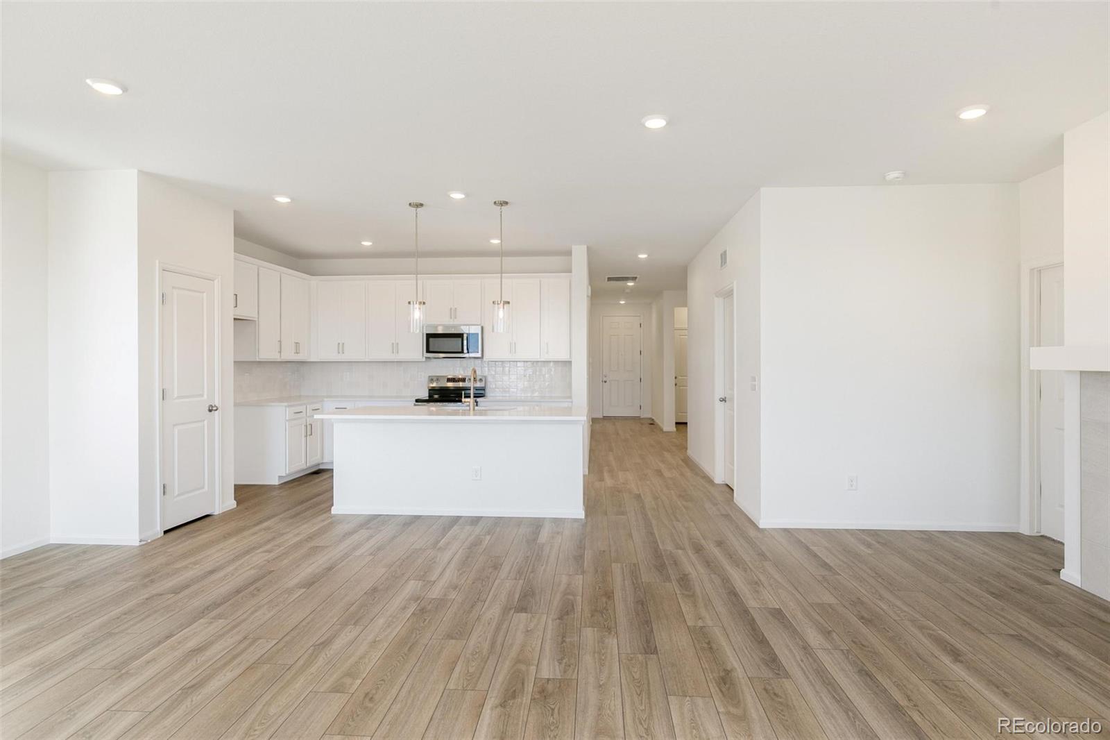 MLS Image #9 for 1661 s gold bug way,aurora, Colorado