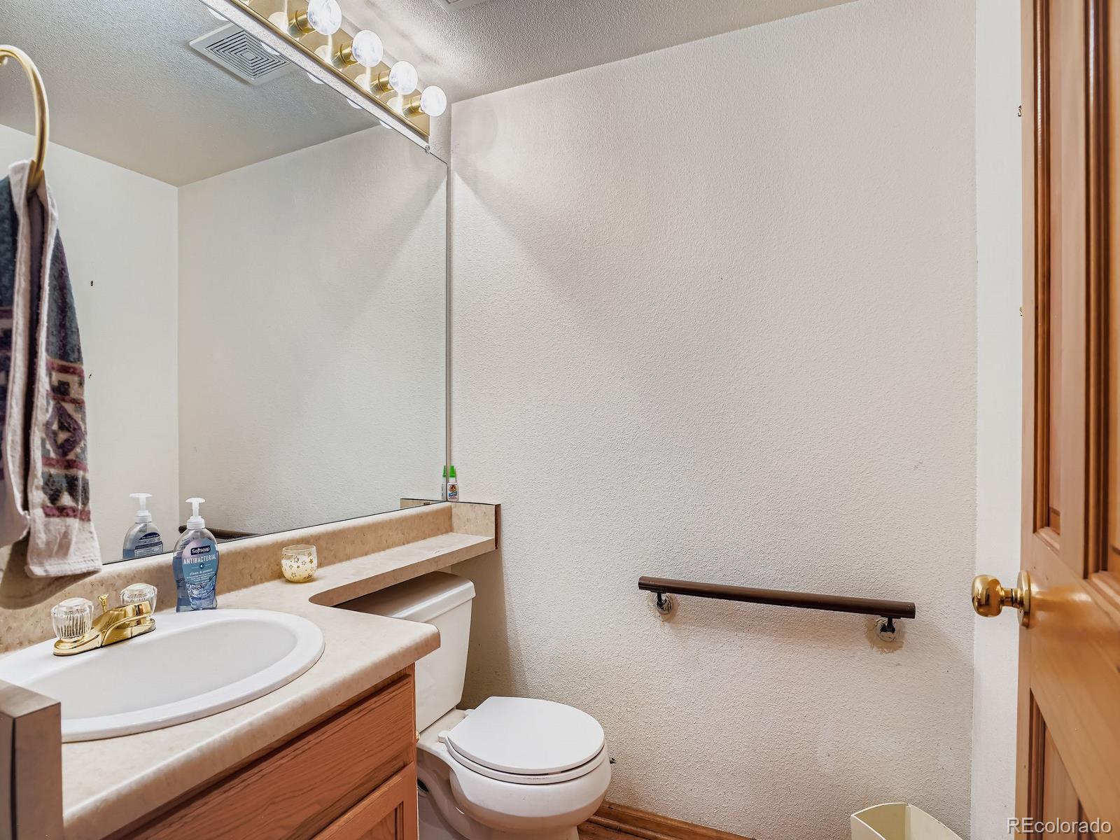 MLS Image #11 for 9404 w hinsdale place,littleton, Colorado