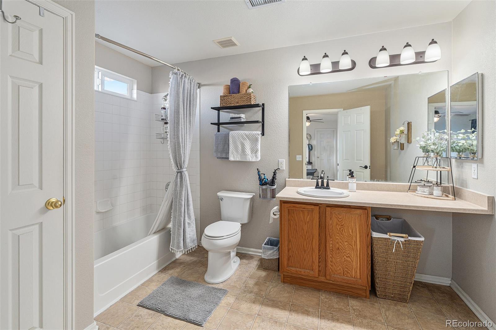 MLS Image #13 for 13696  lilac street,thornton, Colorado