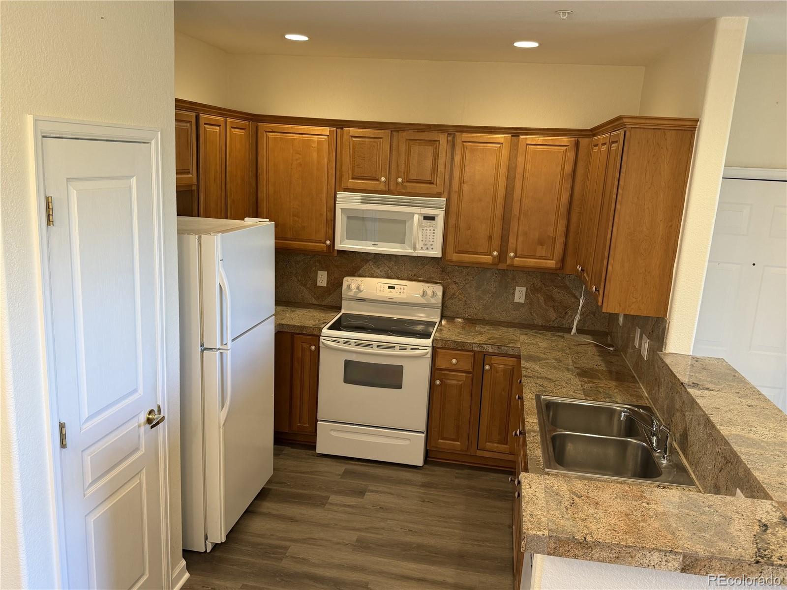 MLS Image #13 for 8039  lee drive,arvada, Colorado