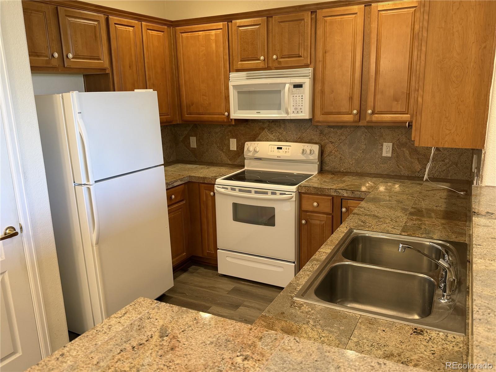 MLS Image #14 for 8039  lee drive,arvada, Colorado