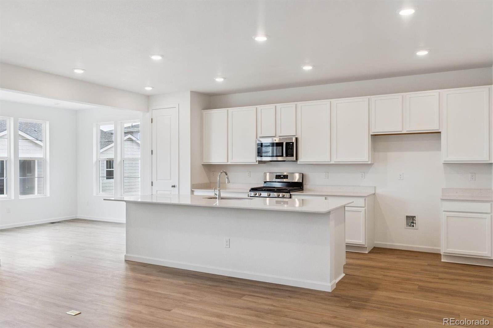 MLS Image #6 for 24720 e 42nd avenue,aurora, Colorado