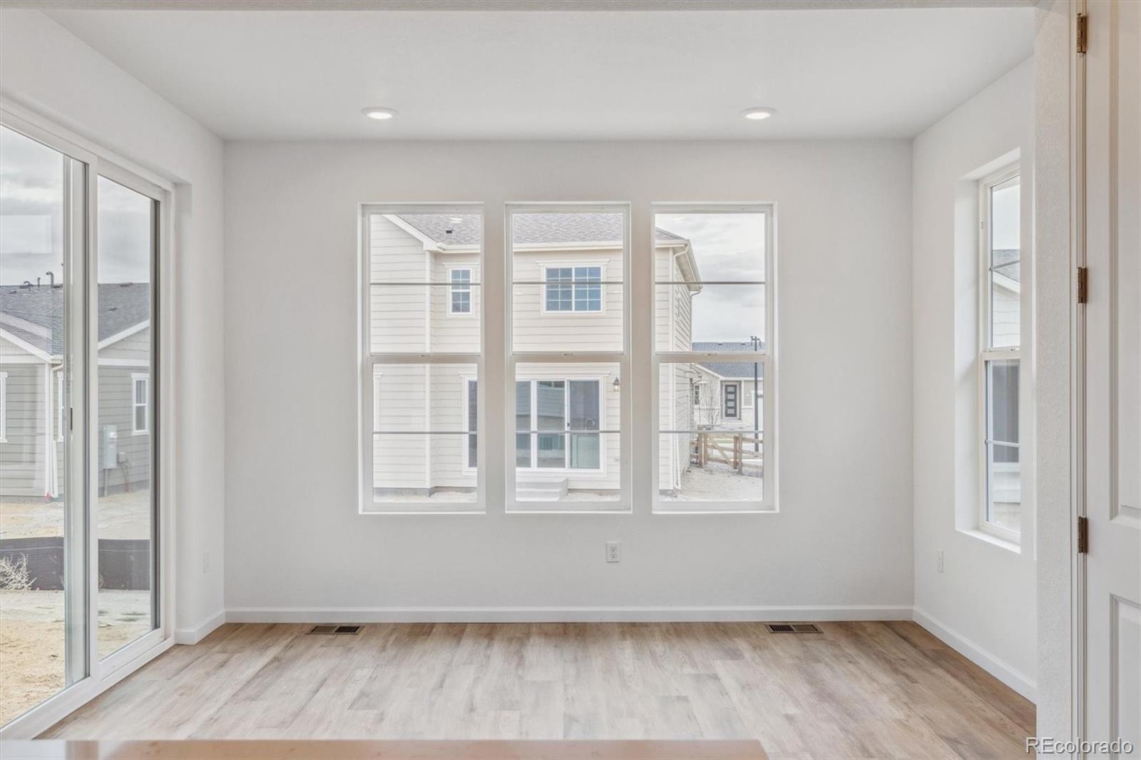 MLS Image #7 for 24720 e 42nd avenue,aurora, Colorado