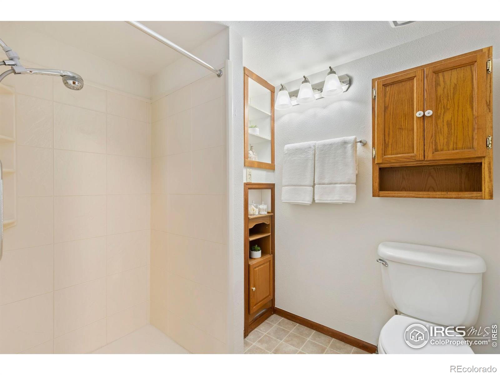 MLS Image #12 for 2014  red cloud road,longmont, Colorado