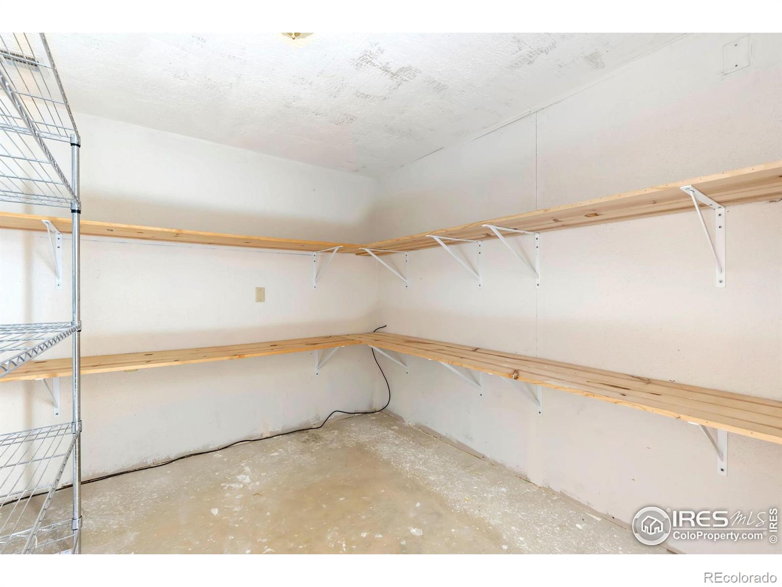 MLS Image #25 for 2014  red cloud road,longmont, Colorado