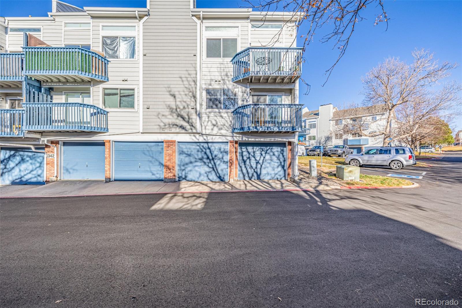MLS Image #3 for 1342 s cathay court,aurora, Colorado