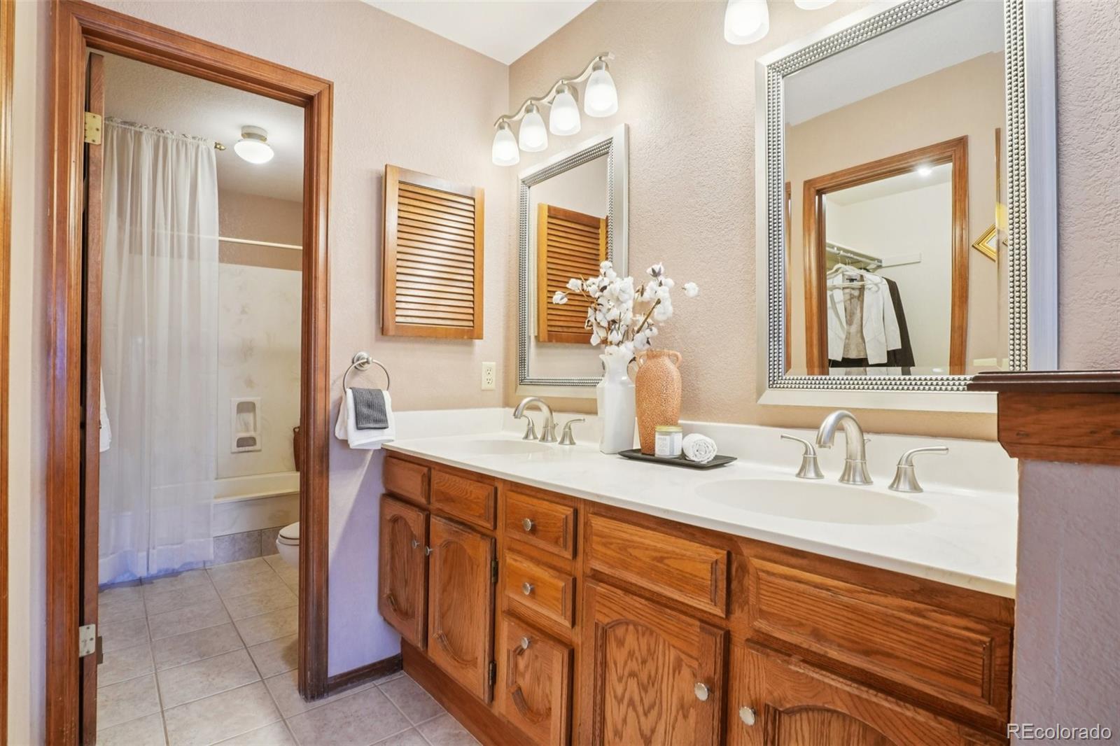 MLS Image #28 for 11202  wyandot street,denver, Colorado