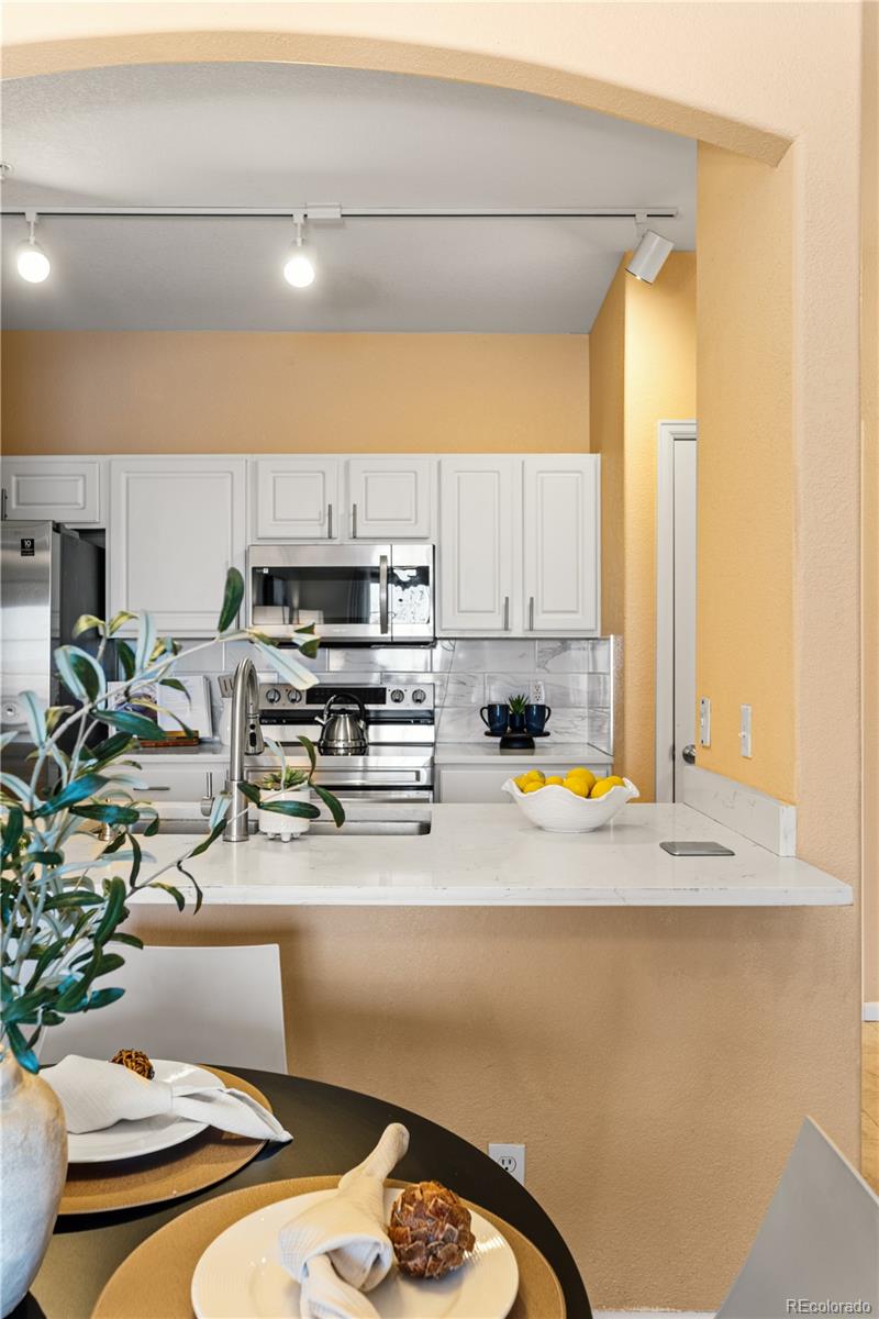 MLS Image #12 for 5255  memphis street,denver, Colorado