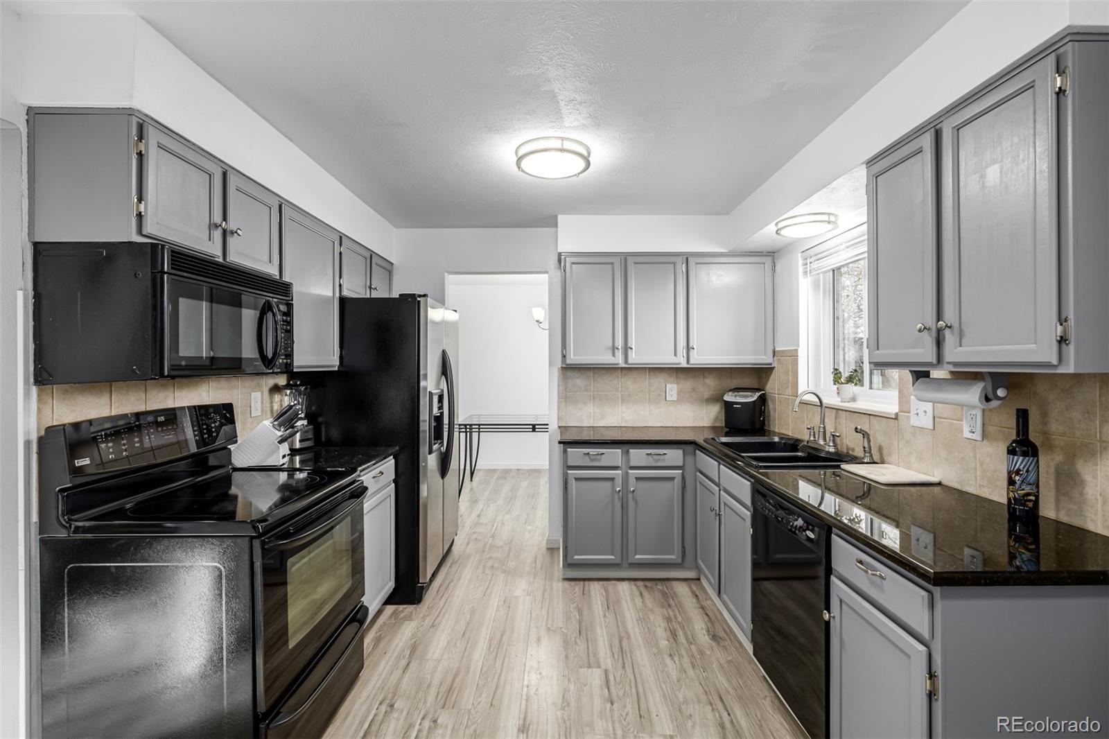 MLS Image #10 for 14551 e gunnison place,aurora, Colorado