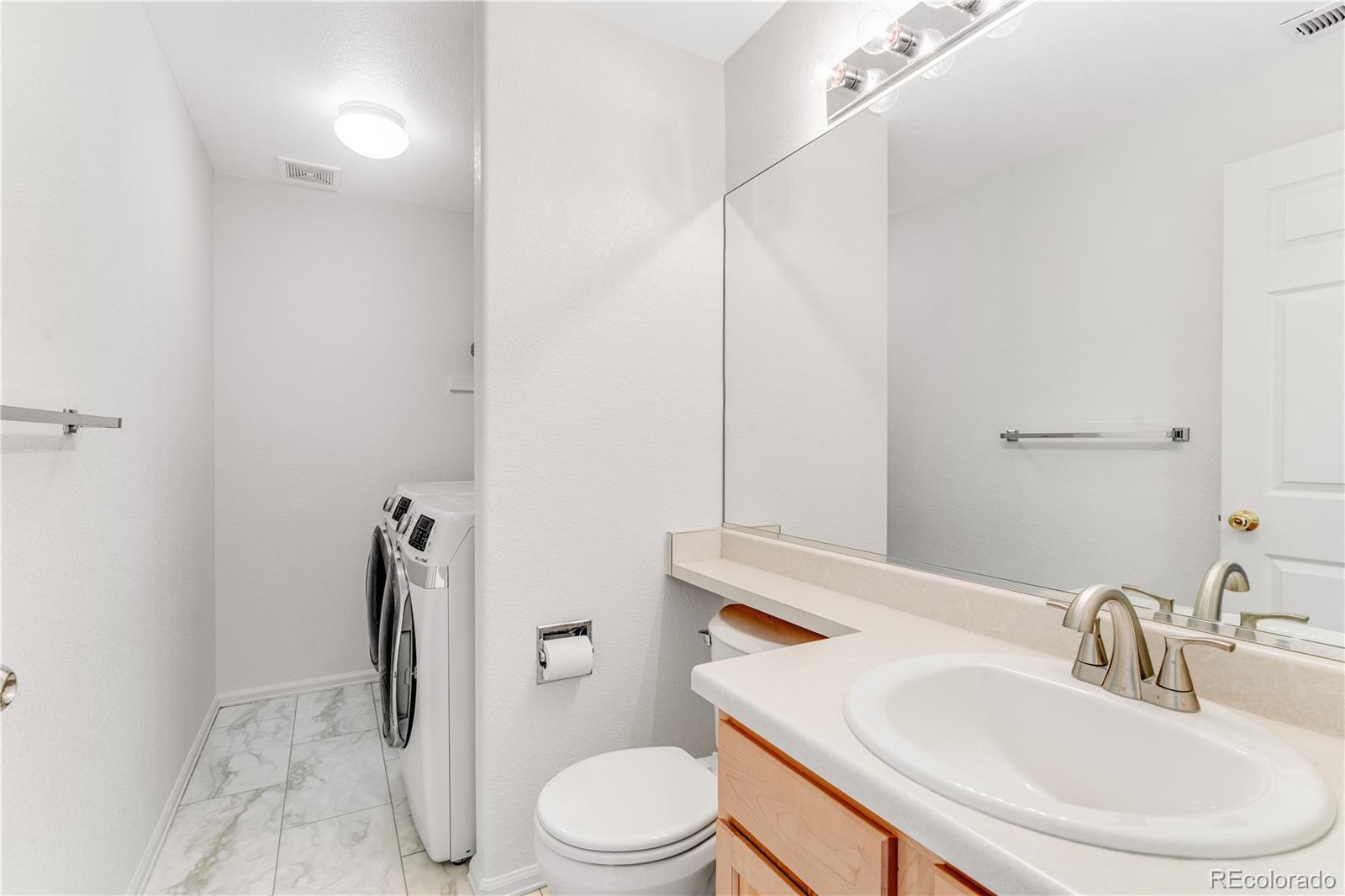 MLS Image #14 for 11589  river run circle,commerce city, Colorado