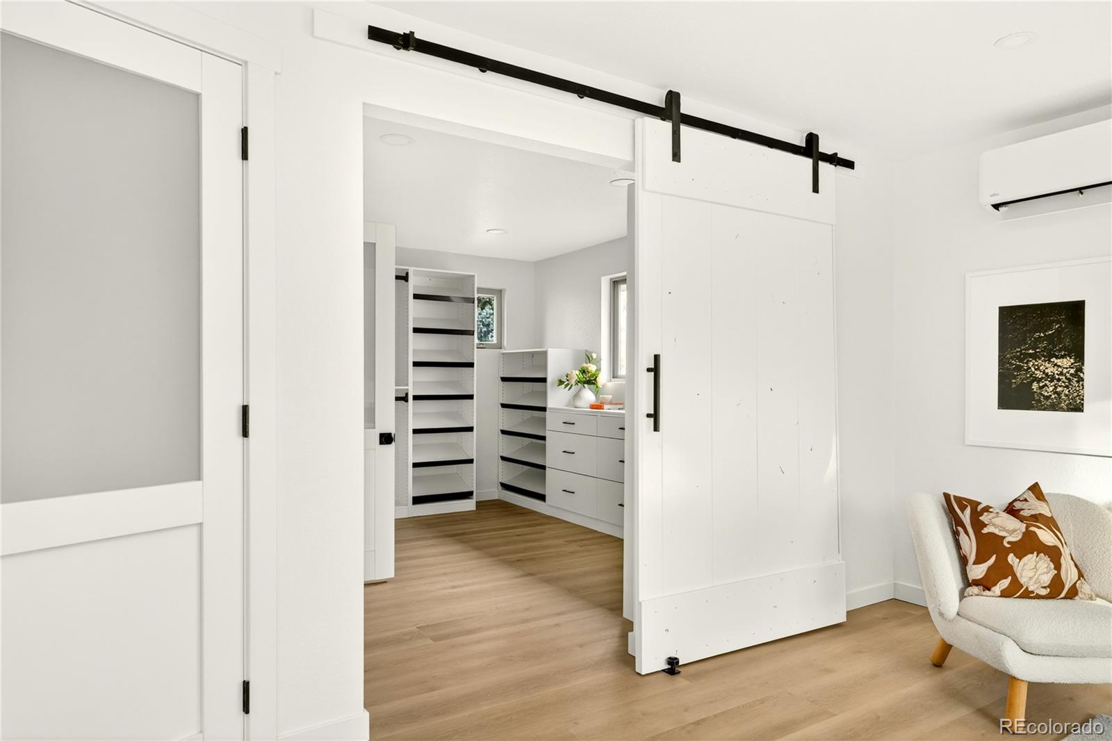 MLS Image #23 for 2429 s leyden street,denver, Colorado