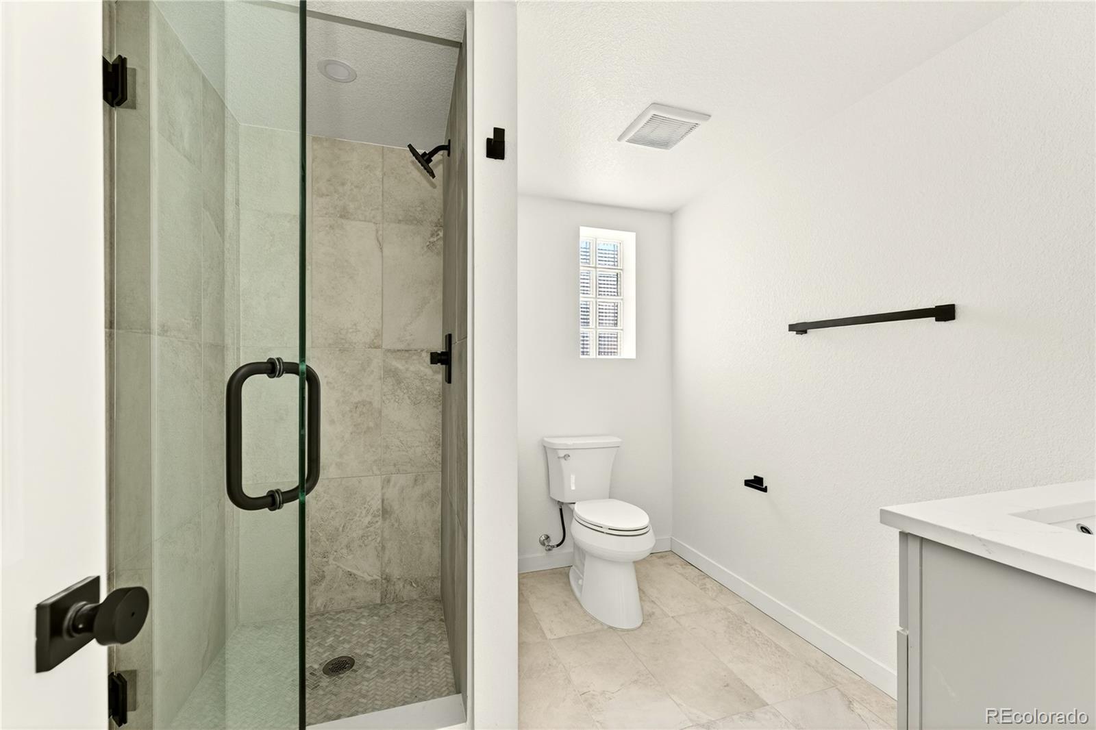 MLS Image #33 for 2429 s leyden street,denver, Colorado