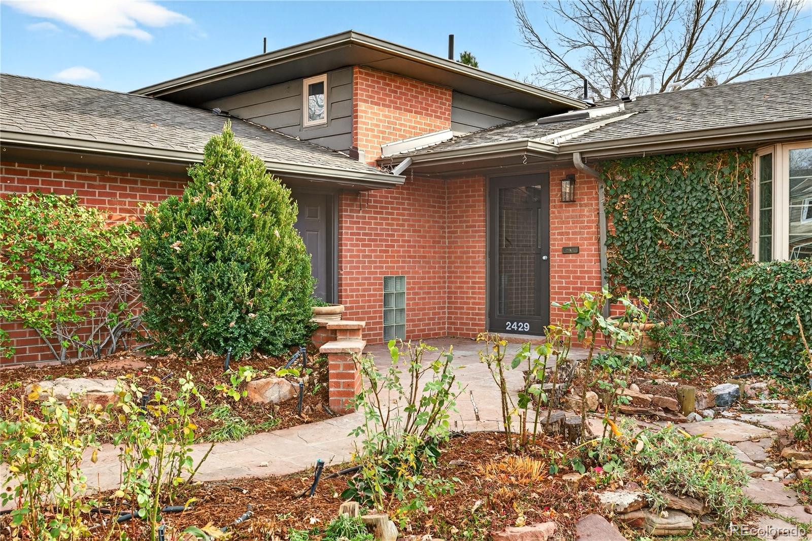 MLS Image #47 for 2429 s leyden street,denver, Colorado