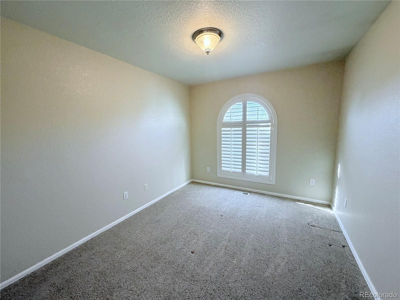 MLS Image #14 for 190 s circle drive,pueblo, Colorado