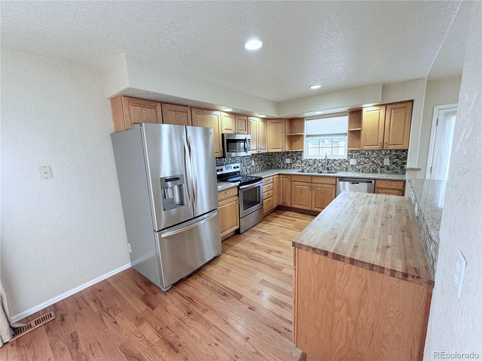 MLS Image #8 for 190 s circle drive,pueblo, Colorado