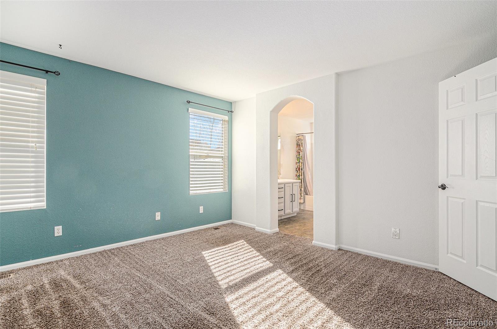 MLS Image #15 for 14436 e elk place,denver, Colorado