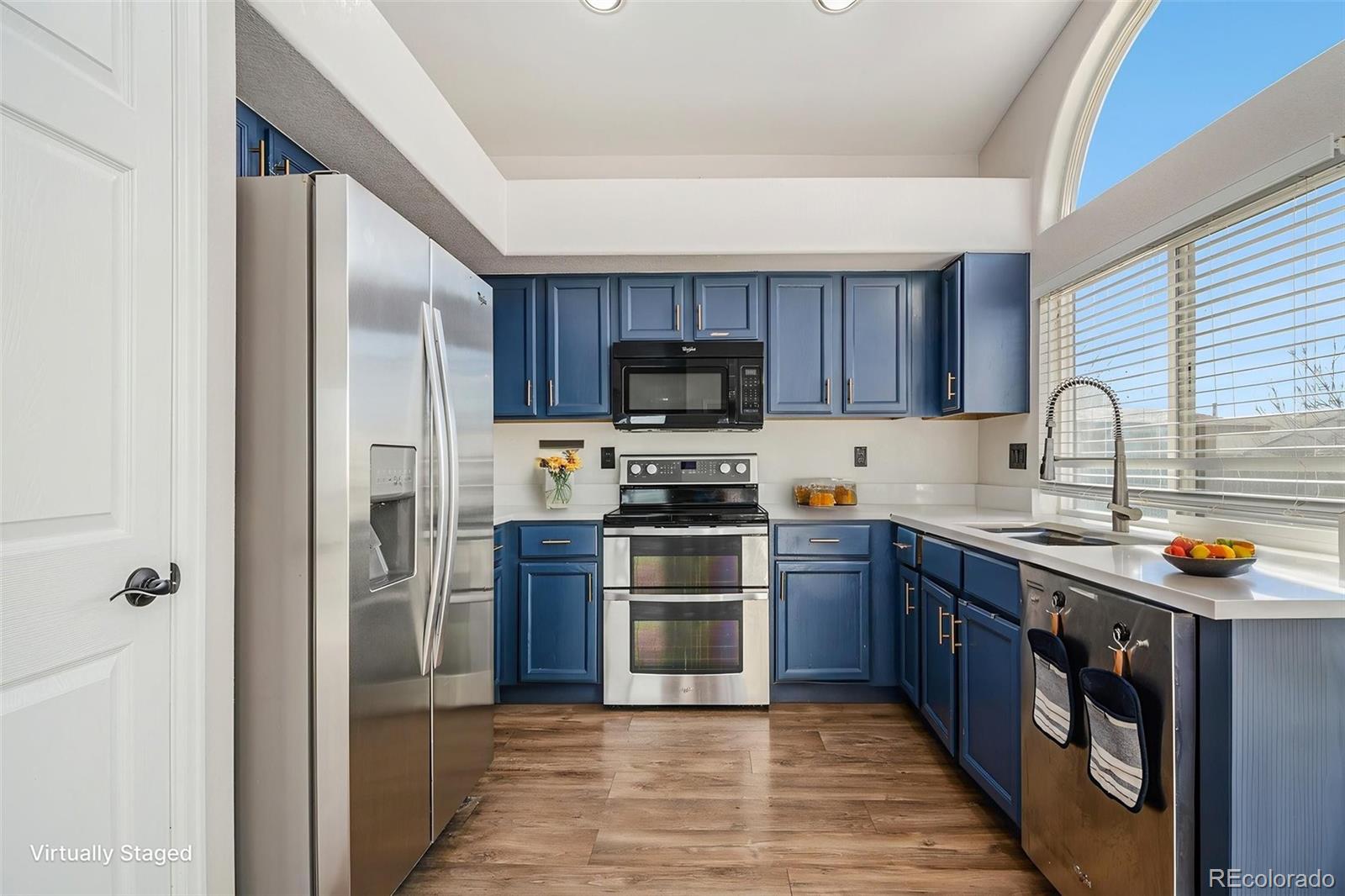 MLS Image #6 for 14436 e elk place,denver, Colorado