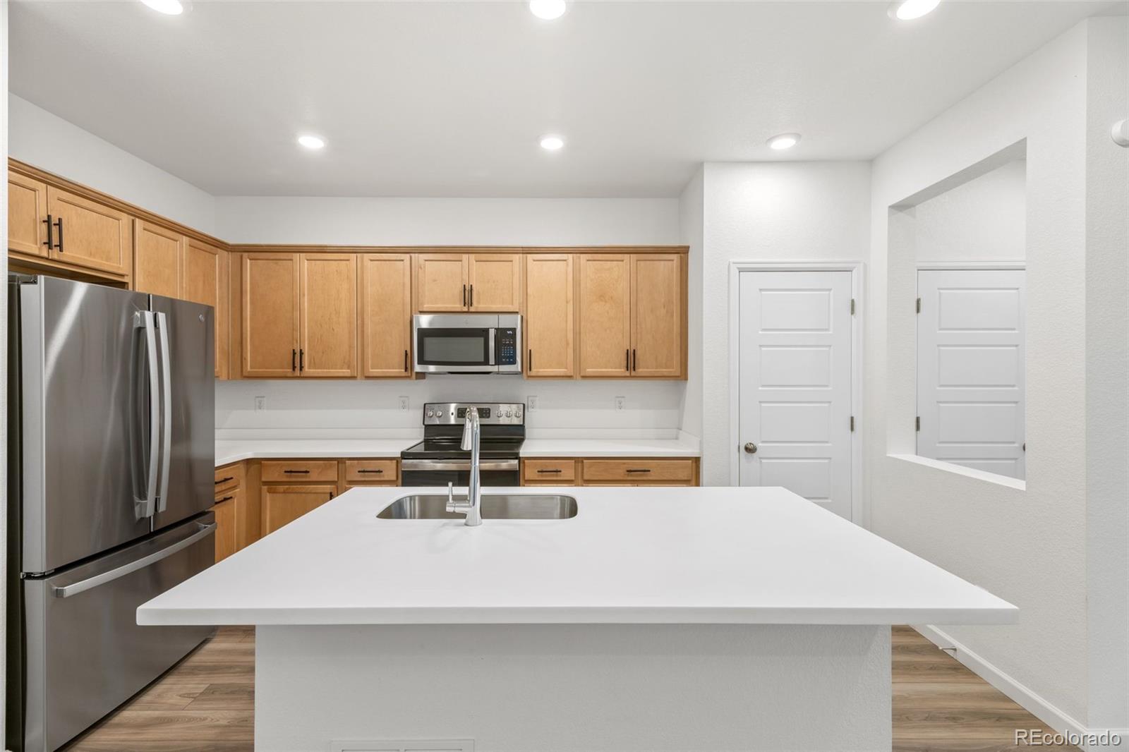 MLS Image #11 for 23920 e 34th avenue,aurora, Colorado