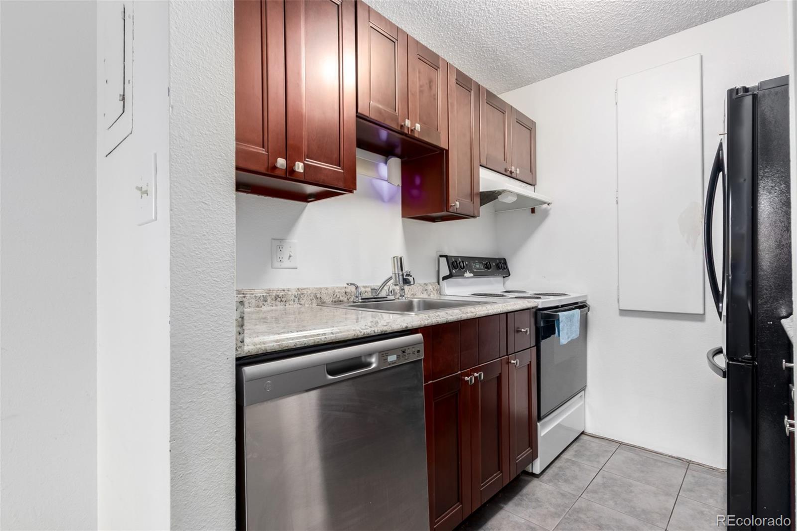 MLS Image #5 for 5875 e iliff avenue,denver, Colorado