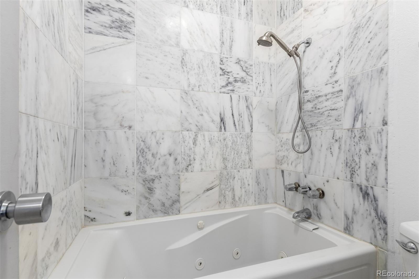 MLS Image #9 for 5875 e iliff avenue,denver, Colorado