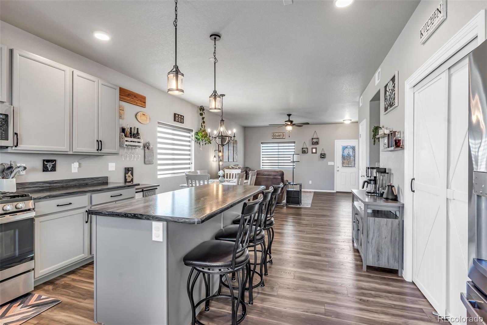 MLS Image #11 for 895 e loma drive,pueblo, Colorado