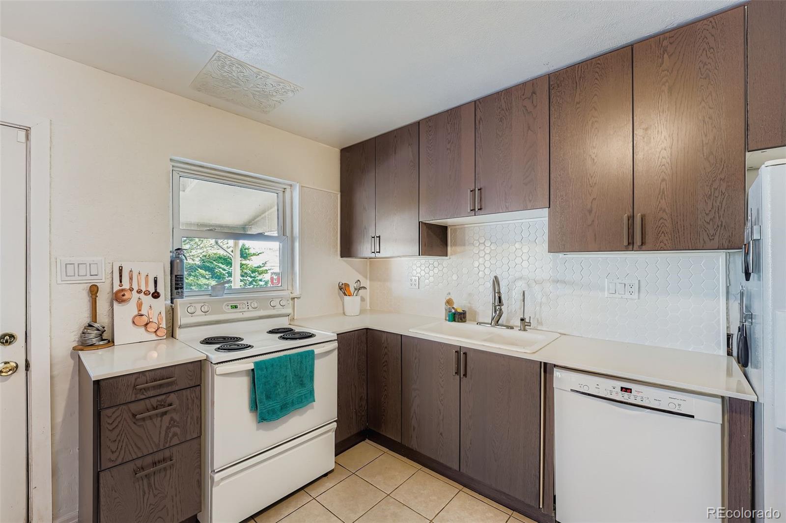 MLS Image #4 for 1072  racine street,aurora, Colorado