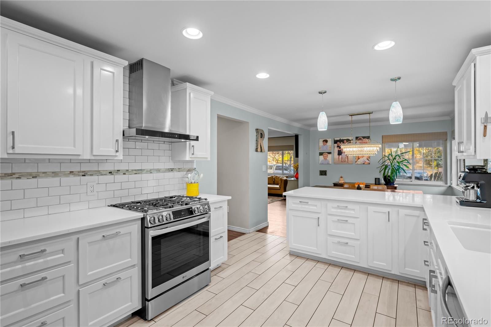 MLS Image #14 for 1331 s gaylord street,denver, Colorado