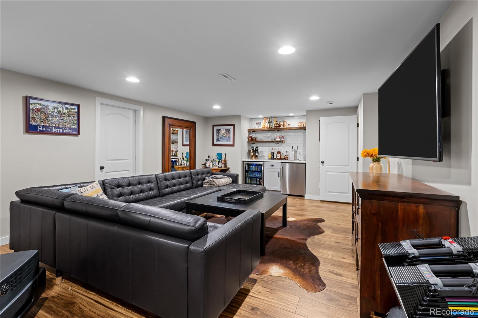 MLS Image #29 for 1331 s gaylord street,denver, Colorado