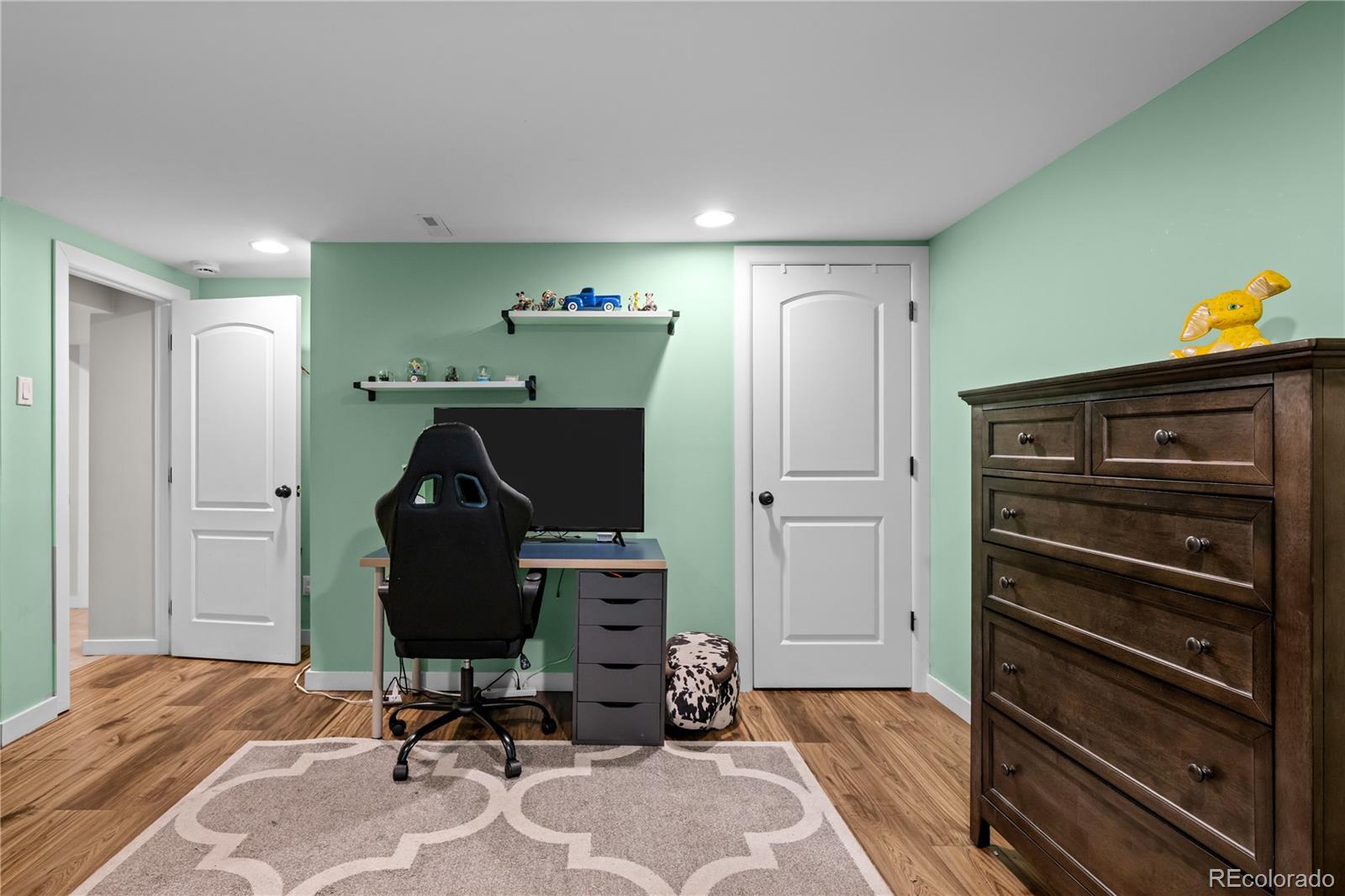MLS Image #32 for 1331 s gaylord street,denver, Colorado