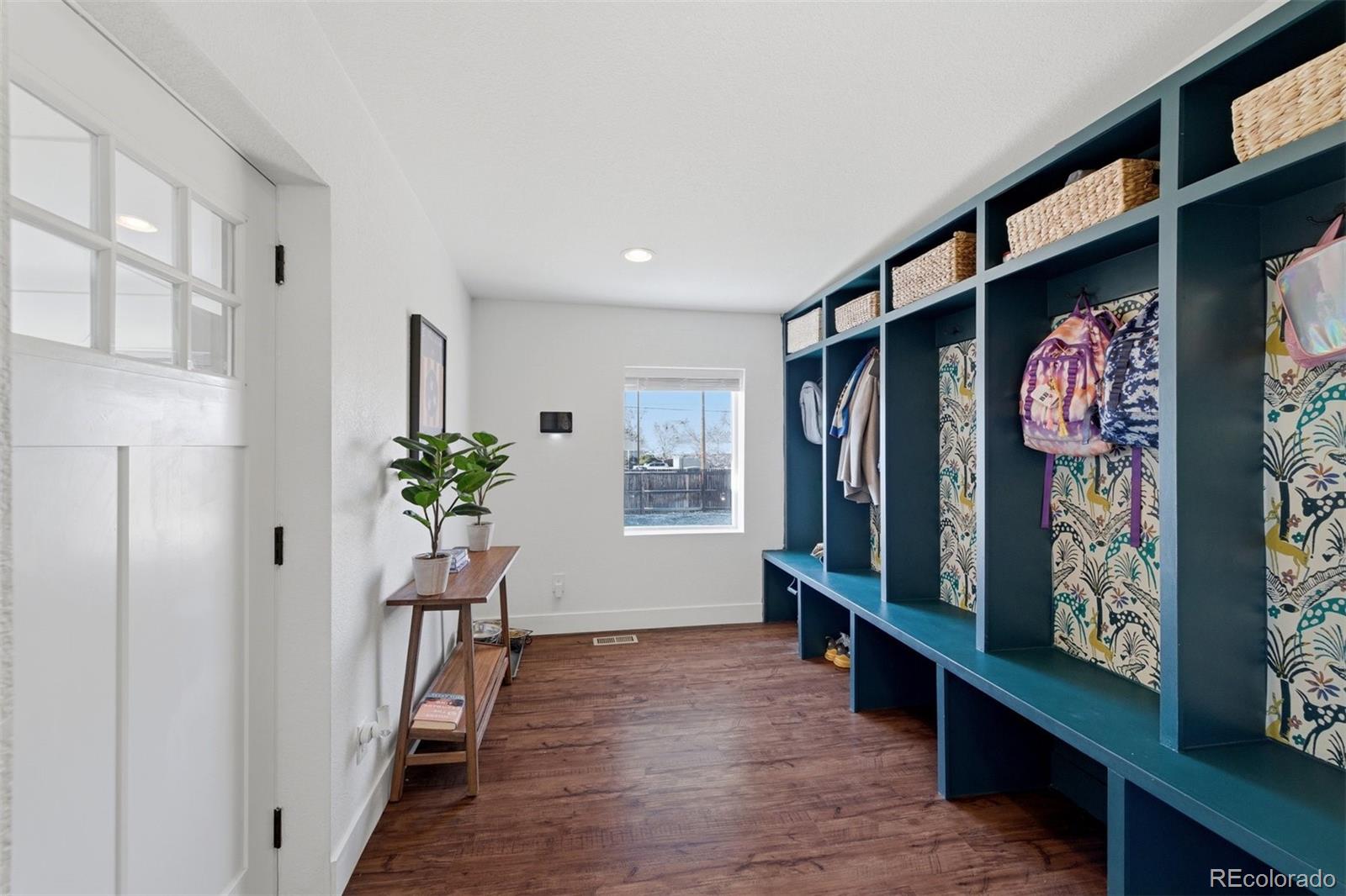 MLS Image #11 for 485 s krameria street,denver, Colorado