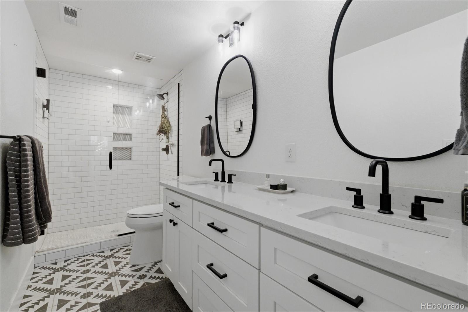 MLS Image #13 for 485 s krameria street,denver, Colorado