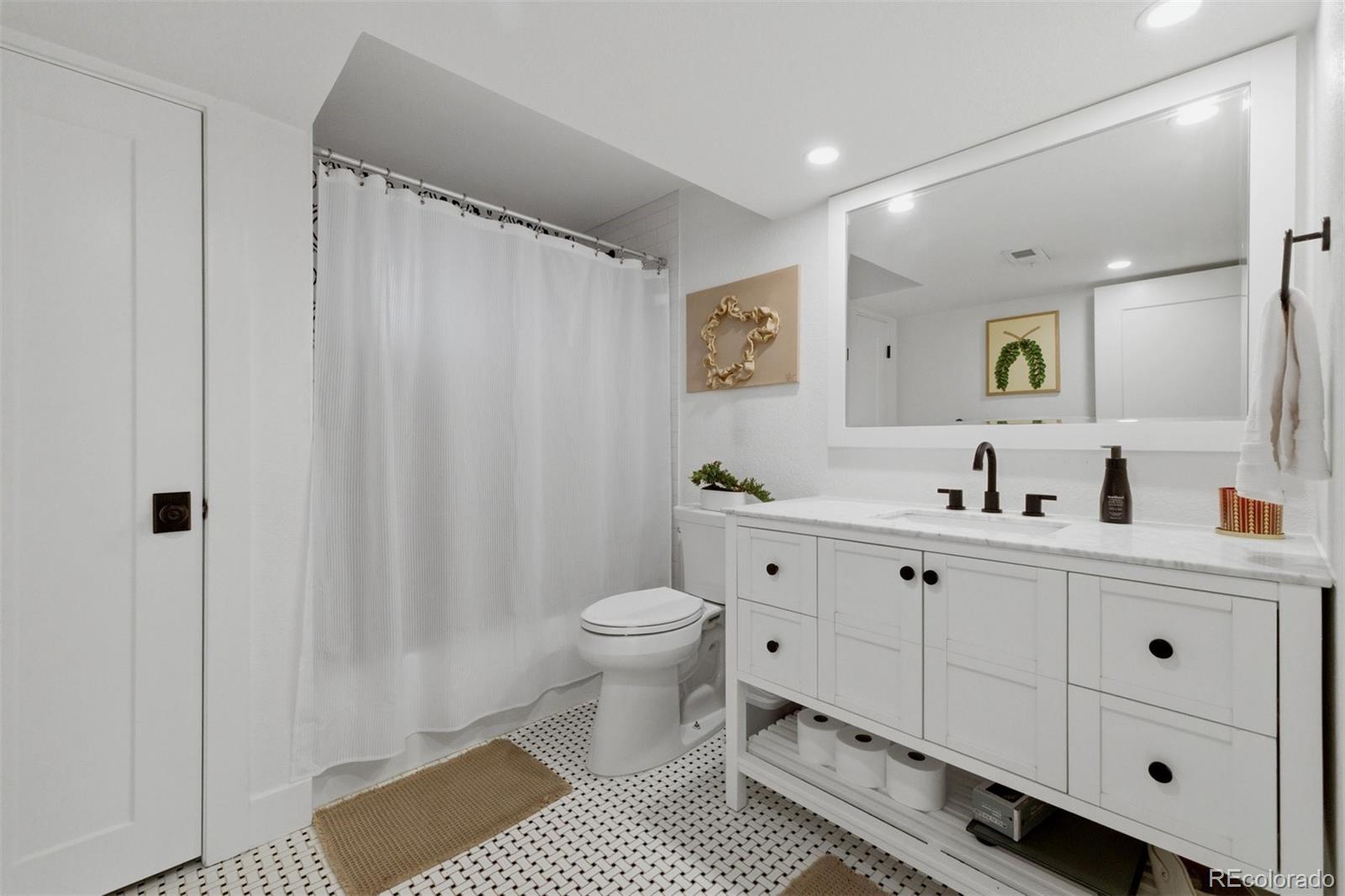 MLS Image #17 for 485 s krameria street,denver, Colorado
