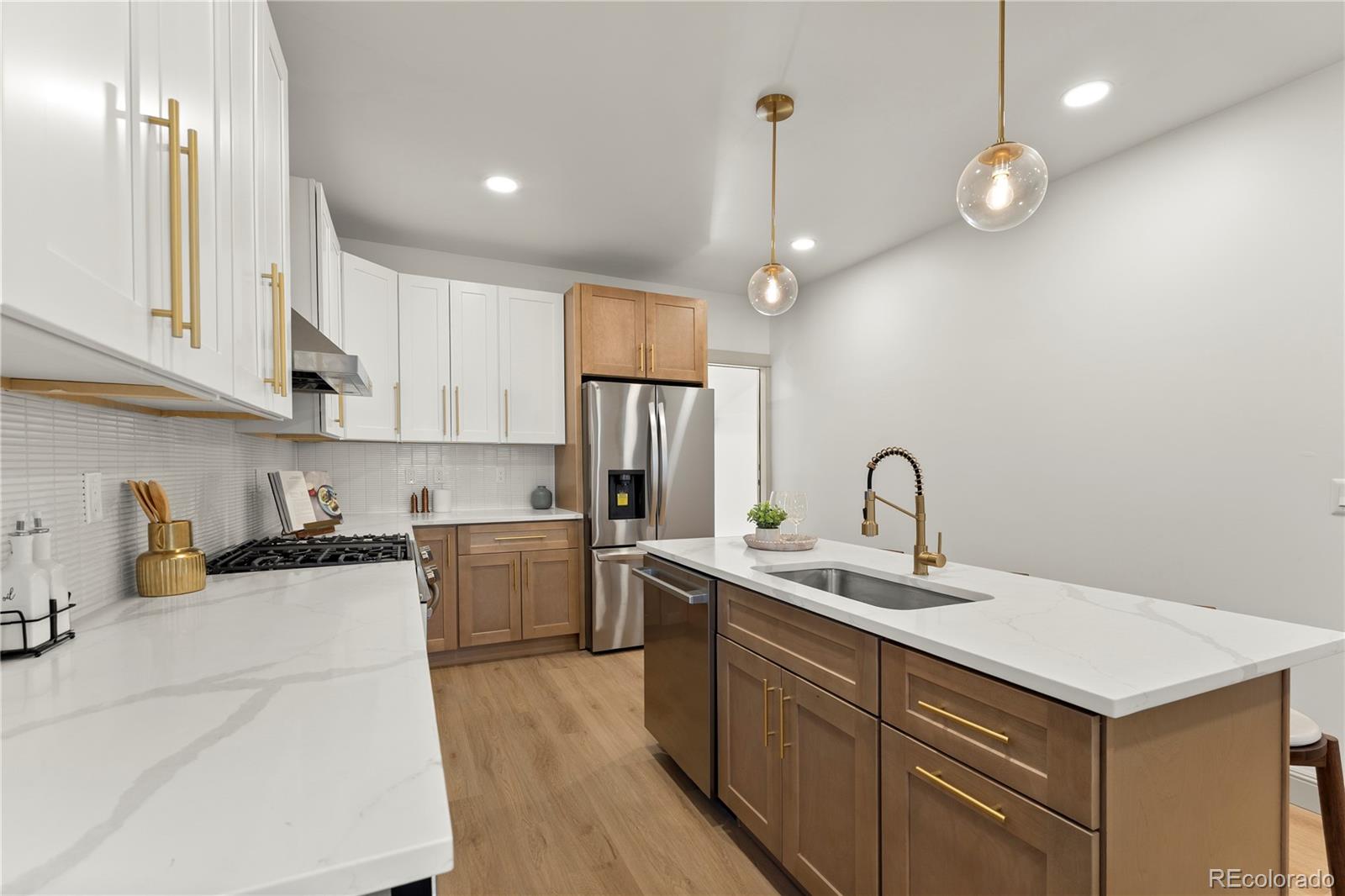 MLS Image #11 for 2963 s lincoln street,englewood, Colorado